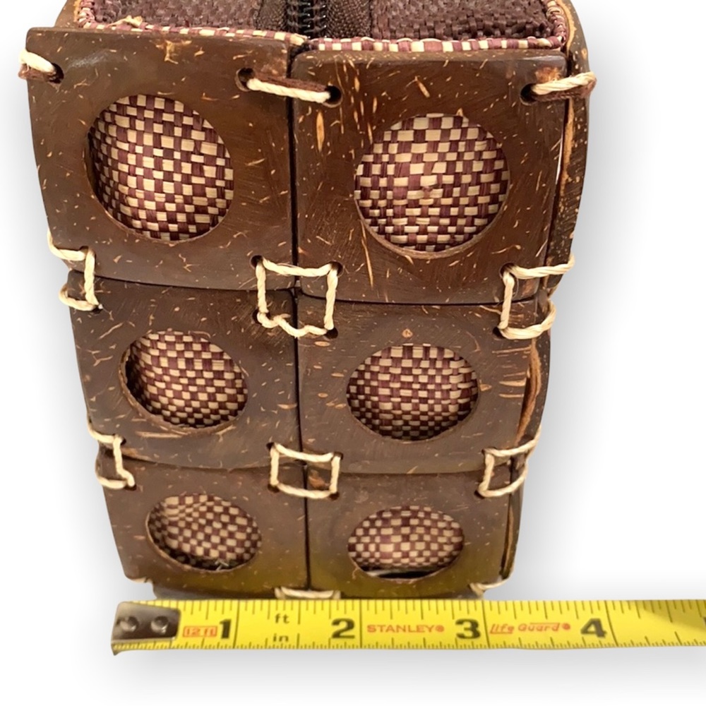 NWOT Handmade Rectangular Coconut Shell Purse - Picture 12 of 14